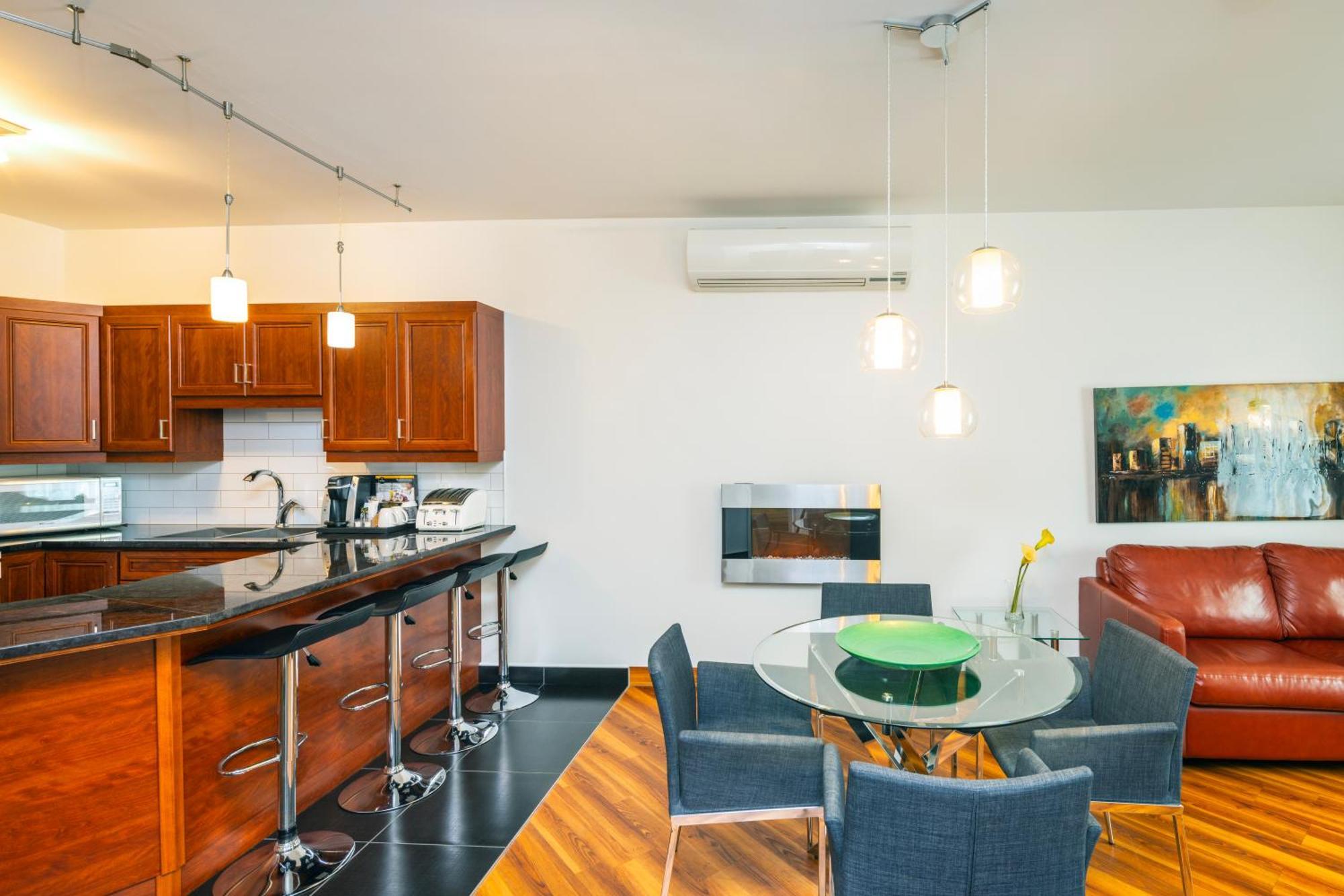 Les Suites De Laviolette Ascend Hotel Collection Trois-Rivieres Bagian luar foto