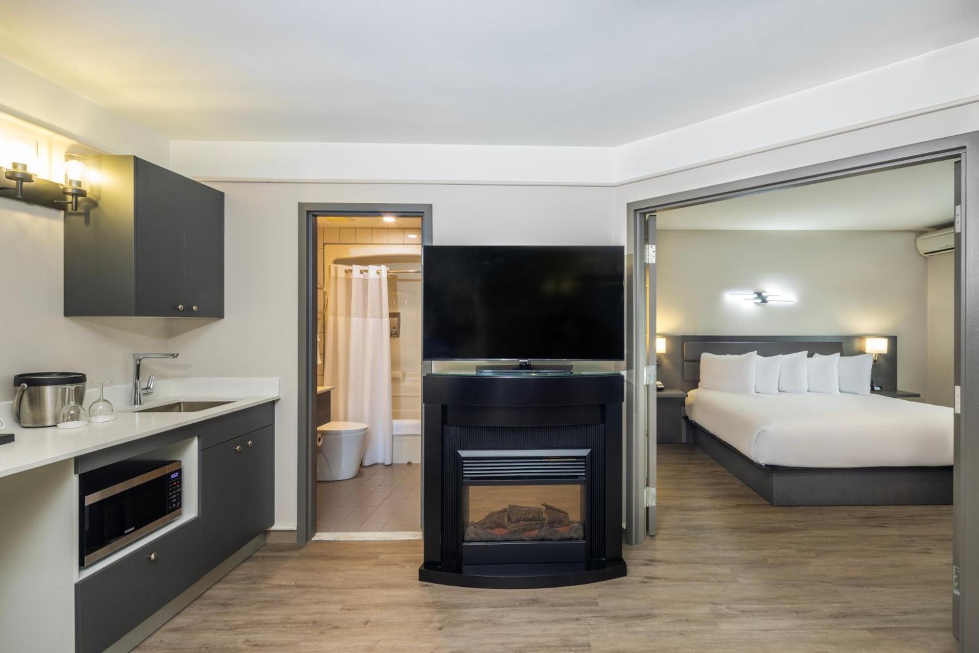 Les Suites De Laviolette Ascend Hotel Collection Trois-Rivieres Bagian luar foto