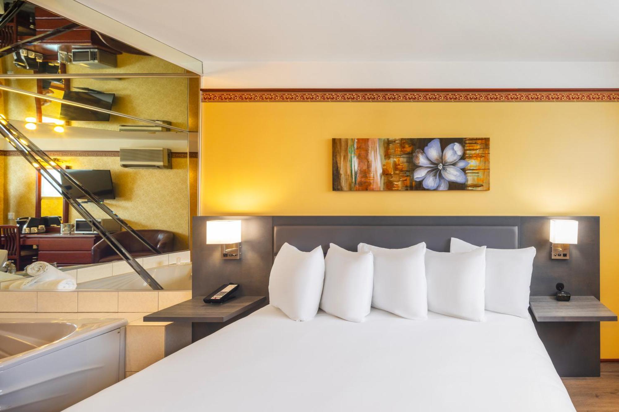 Les Suites De Laviolette Ascend Hotel Collection Trois-Rivieres Bagian luar foto