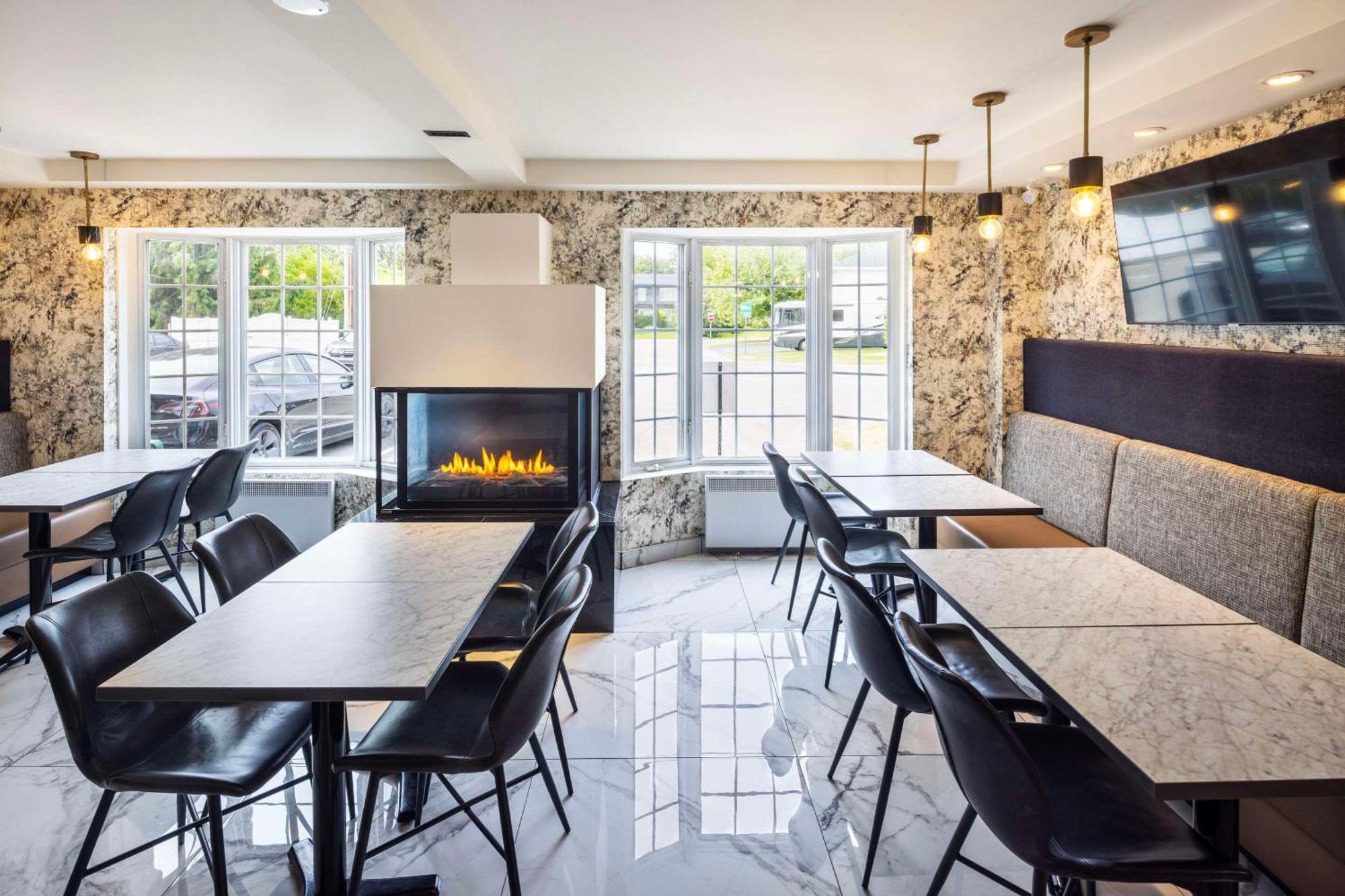 Les Suites De Laviolette Ascend Hotel Collection Trois-Rivieres Bagian luar foto