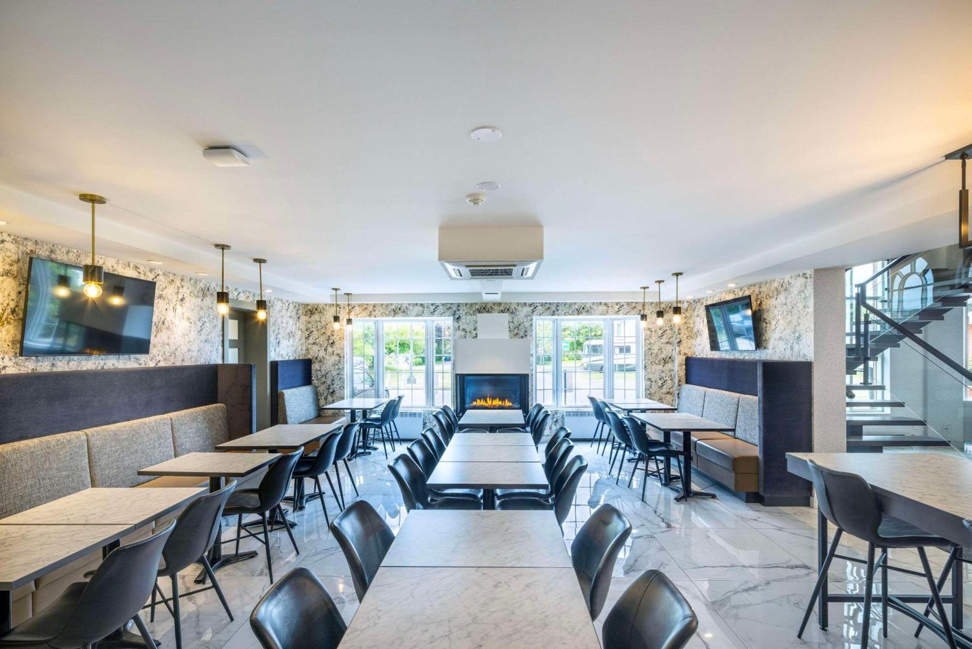 Les Suites De Laviolette Ascend Hotel Collection Trois-Rivieres Bagian luar foto