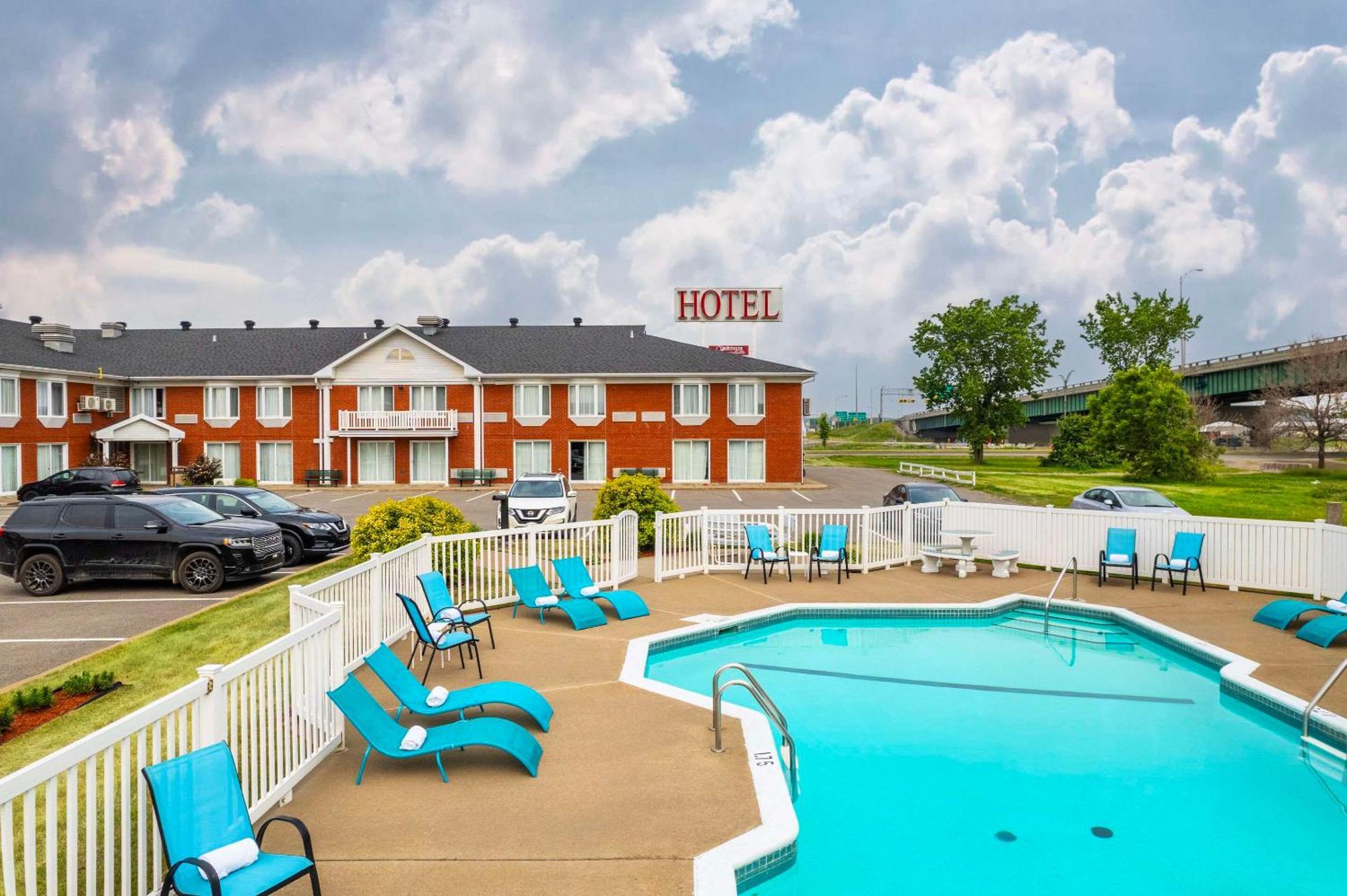 Les Suites De Laviolette Ascend Hotel Collection Trois-Rivieres Bagian luar foto