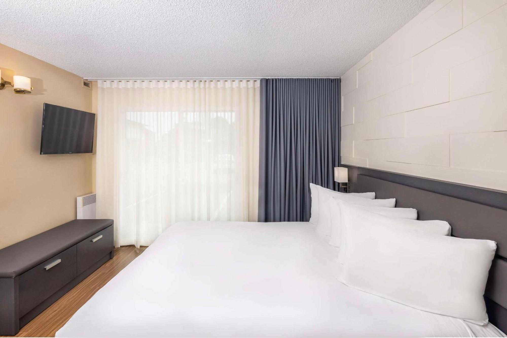 Les Suites De Laviolette Ascend Hotel Collection Trois-Rivieres Bagian luar foto