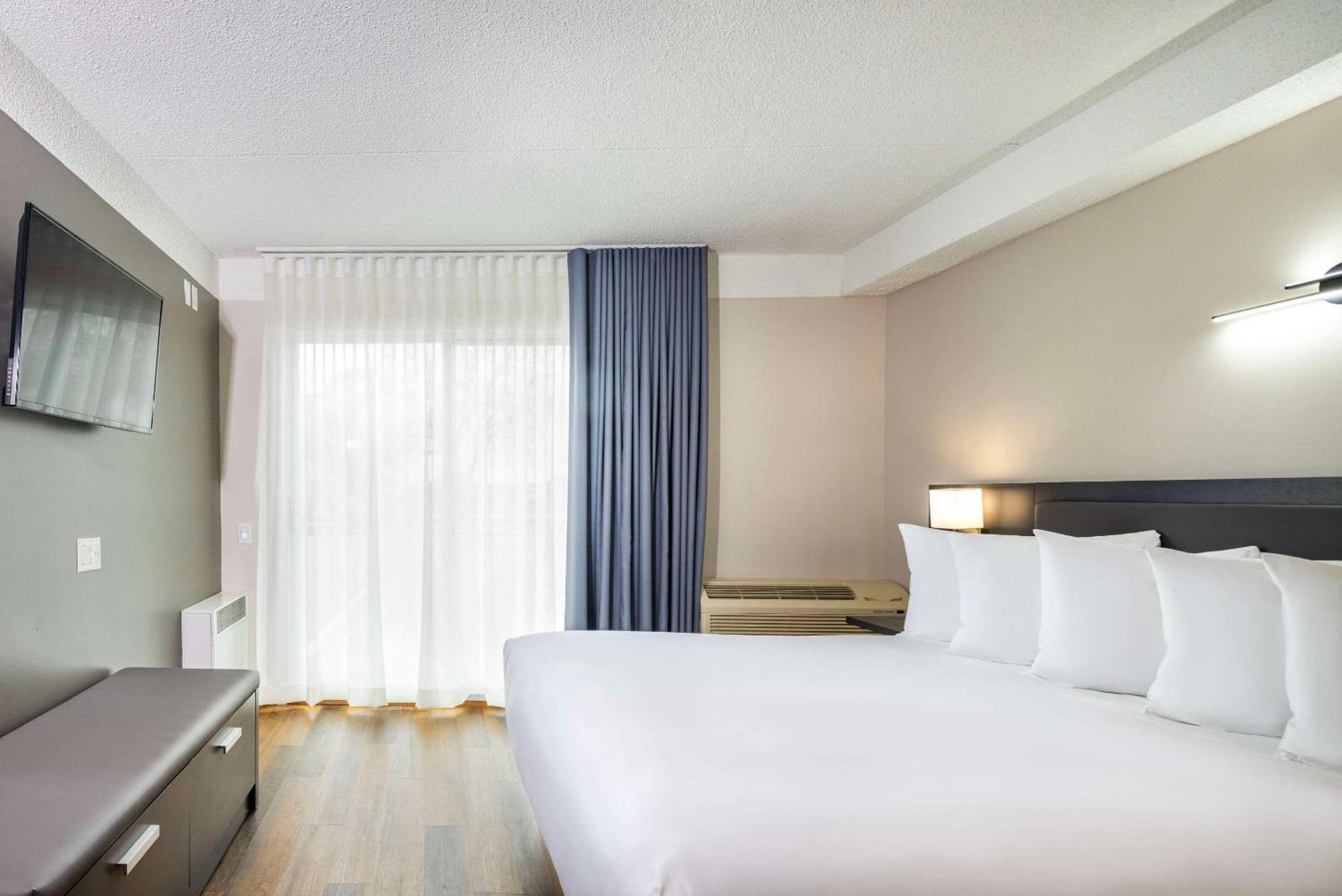 Les Suites De Laviolette Ascend Hotel Collection Trois-Rivieres Bagian luar foto