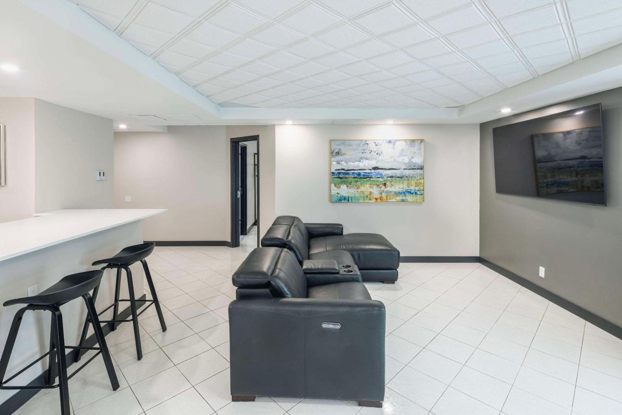 Les Suites De Laviolette Ascend Hotel Collection Trois-Rivieres Bagian luar foto