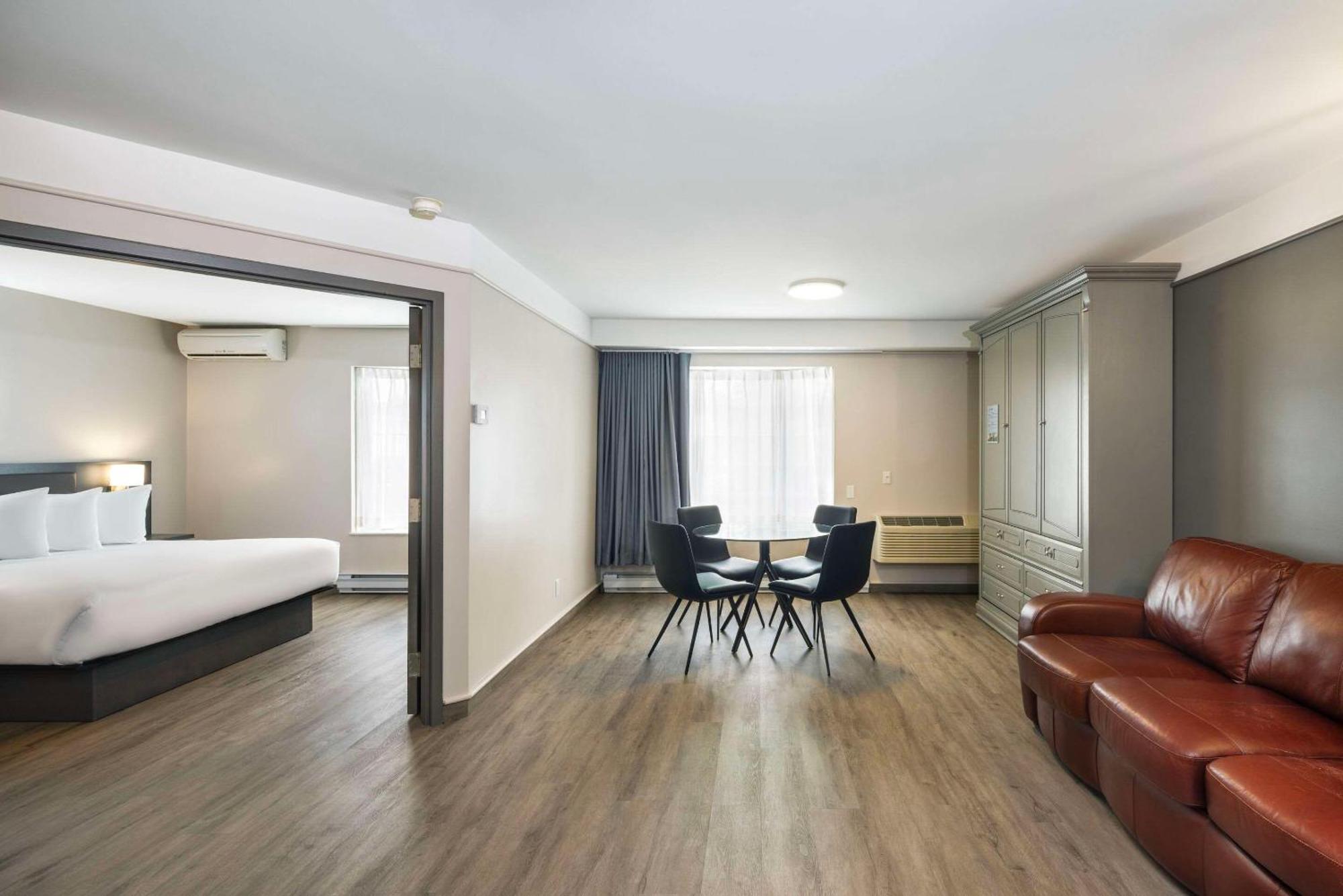Les Suites De Laviolette Ascend Hotel Collection Trois-Rivieres Bagian luar foto