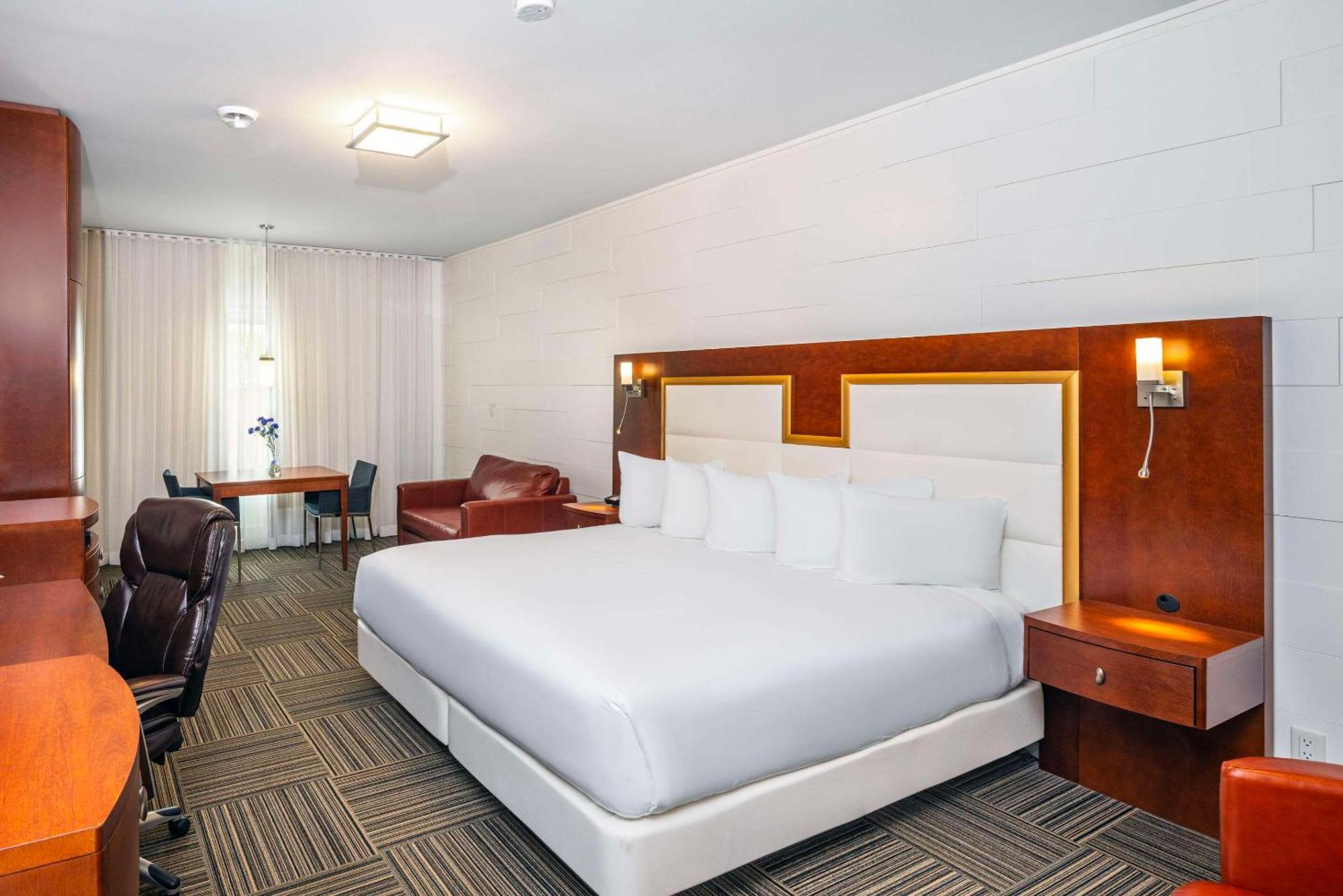 Les Suites De Laviolette Ascend Hotel Collection Trois-Rivieres Bagian luar foto