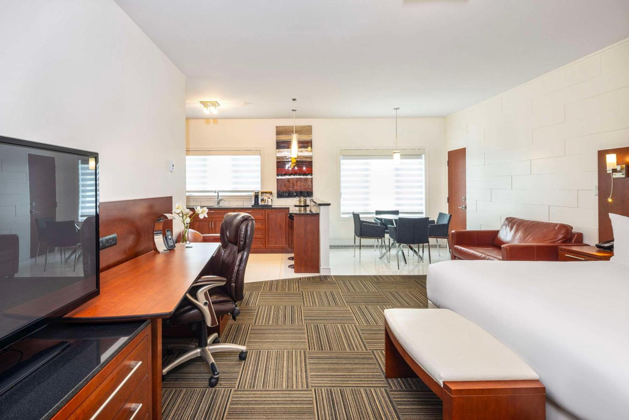 Les Suites De Laviolette Ascend Hotel Collection Trois-Rivieres Bagian luar foto