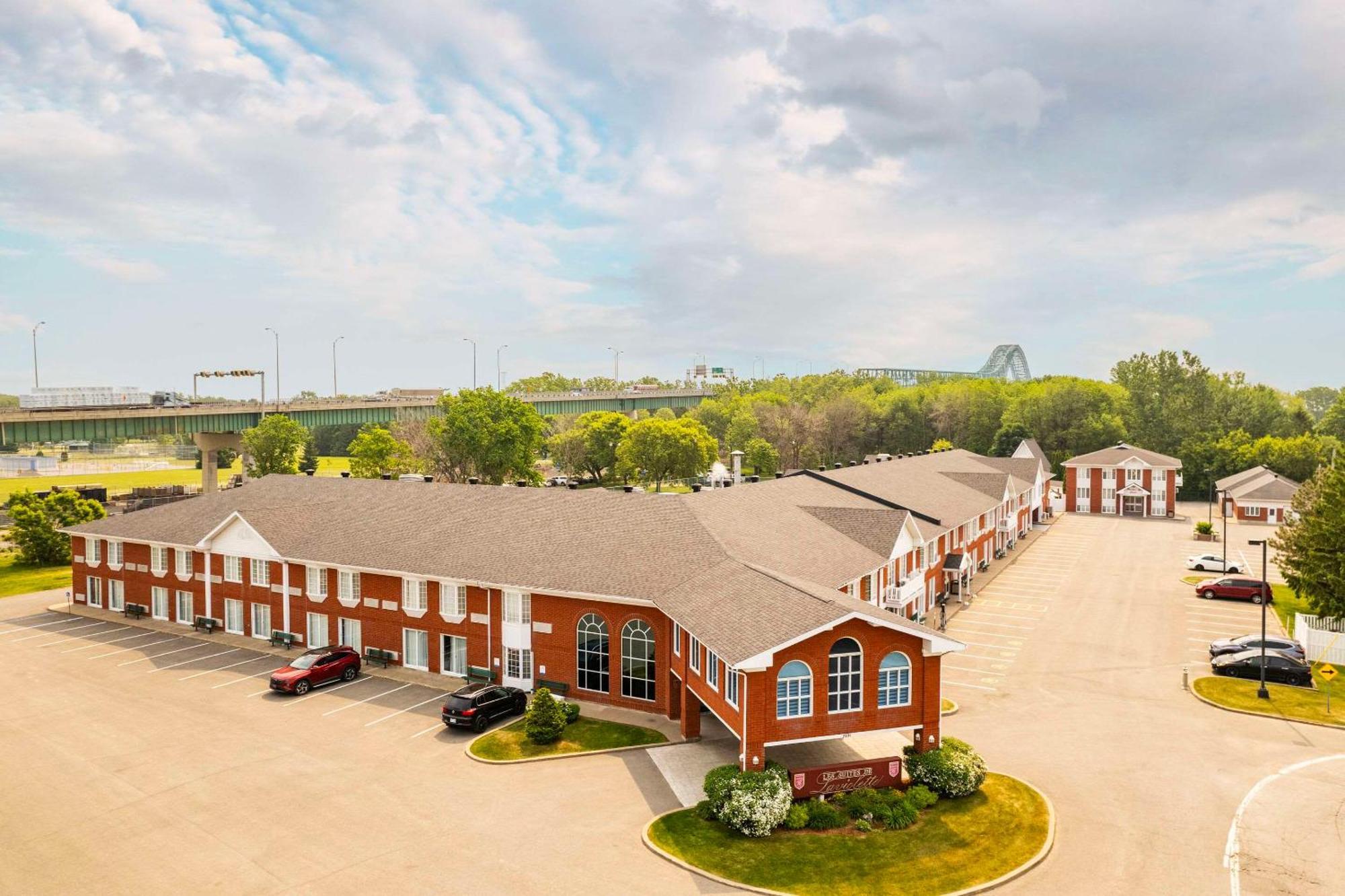 Les Suites De Laviolette Ascend Hotel Collection Trois-Rivieres Bagian luar foto