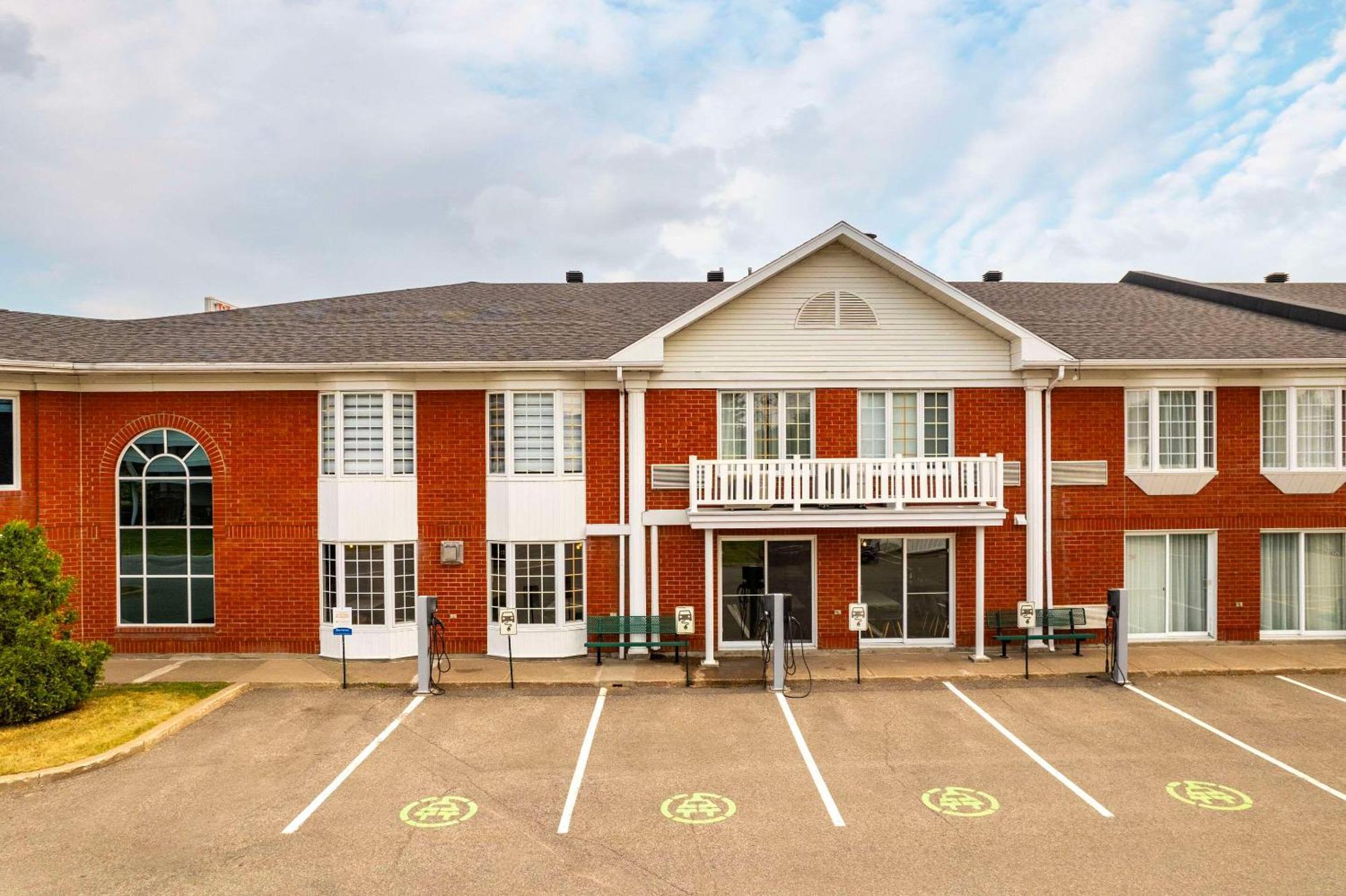 Les Suites De Laviolette Ascend Hotel Collection Trois-Rivieres Bagian luar foto